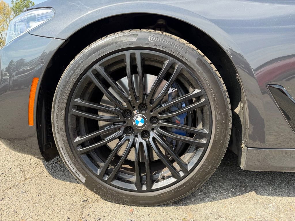 Used 2019 BMW M550i xDrive w/ Premium Package 2 image 7