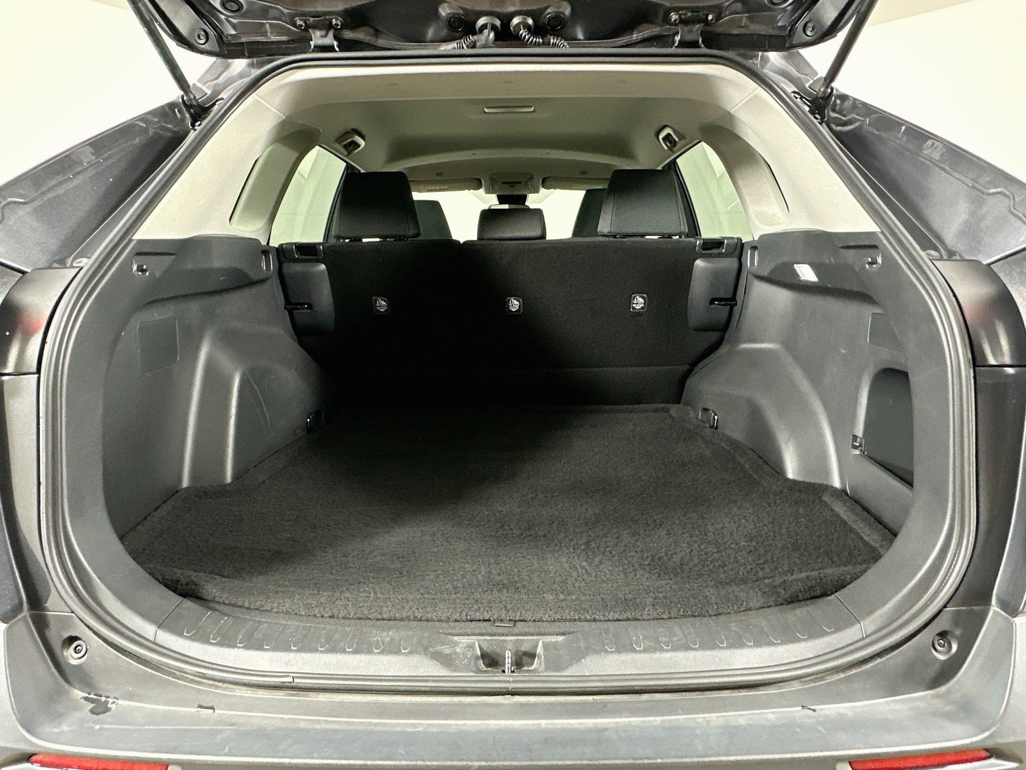 Used 2025 Toyota RAV4 LE FWD image 27