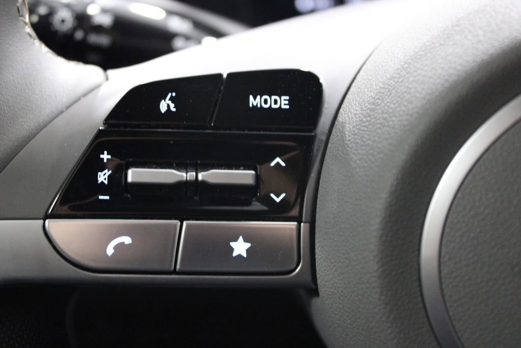 Used 2024 Hyundai Elantra SEL w/ Convenience Package image 18