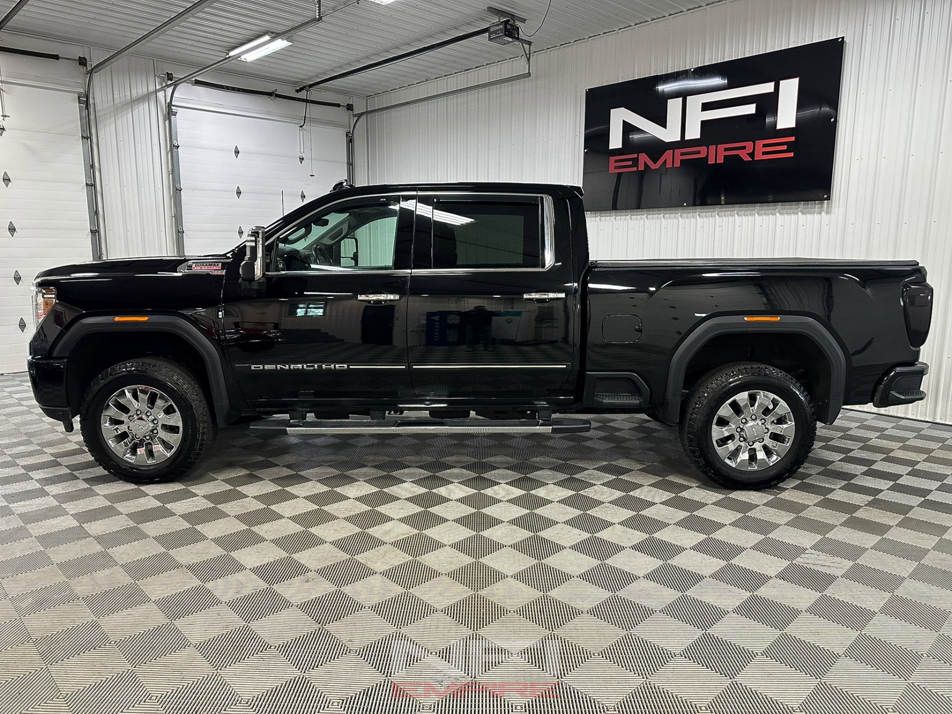 Used 2021 GMC Sierra 3500 Denali w/ Denali Ultimate Package image 2