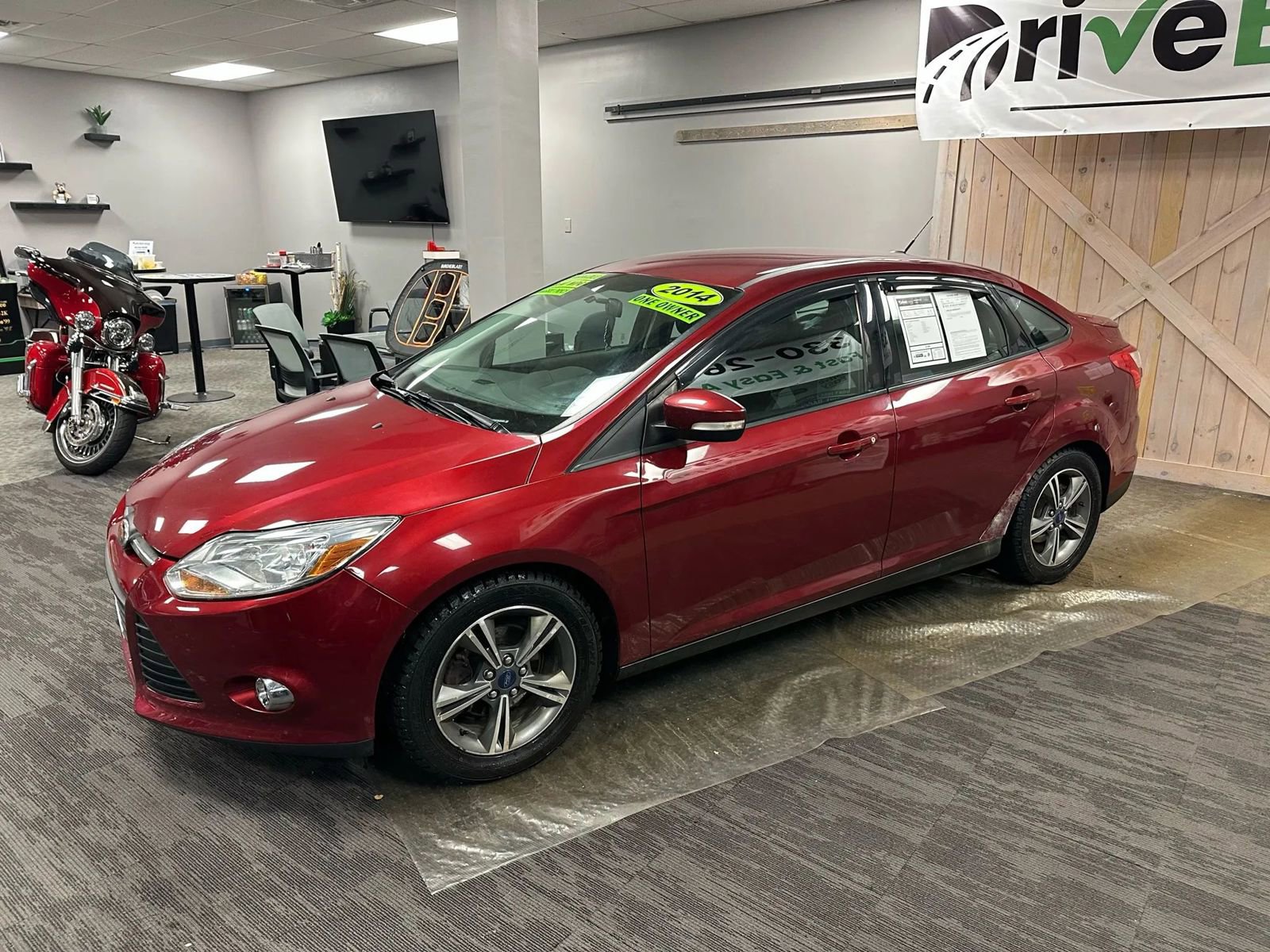 Used 2014 Ford Focus SE w/ SE Sport Package image 4