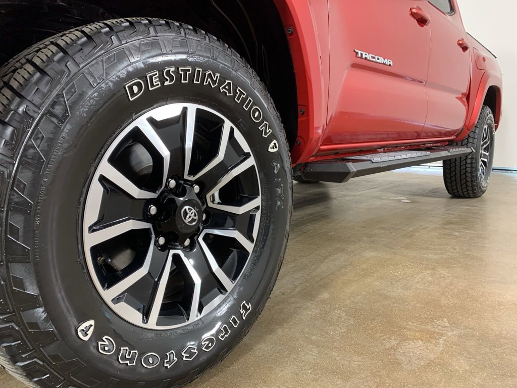 Used 2020 Toyota Tacoma TRD Sport image 2