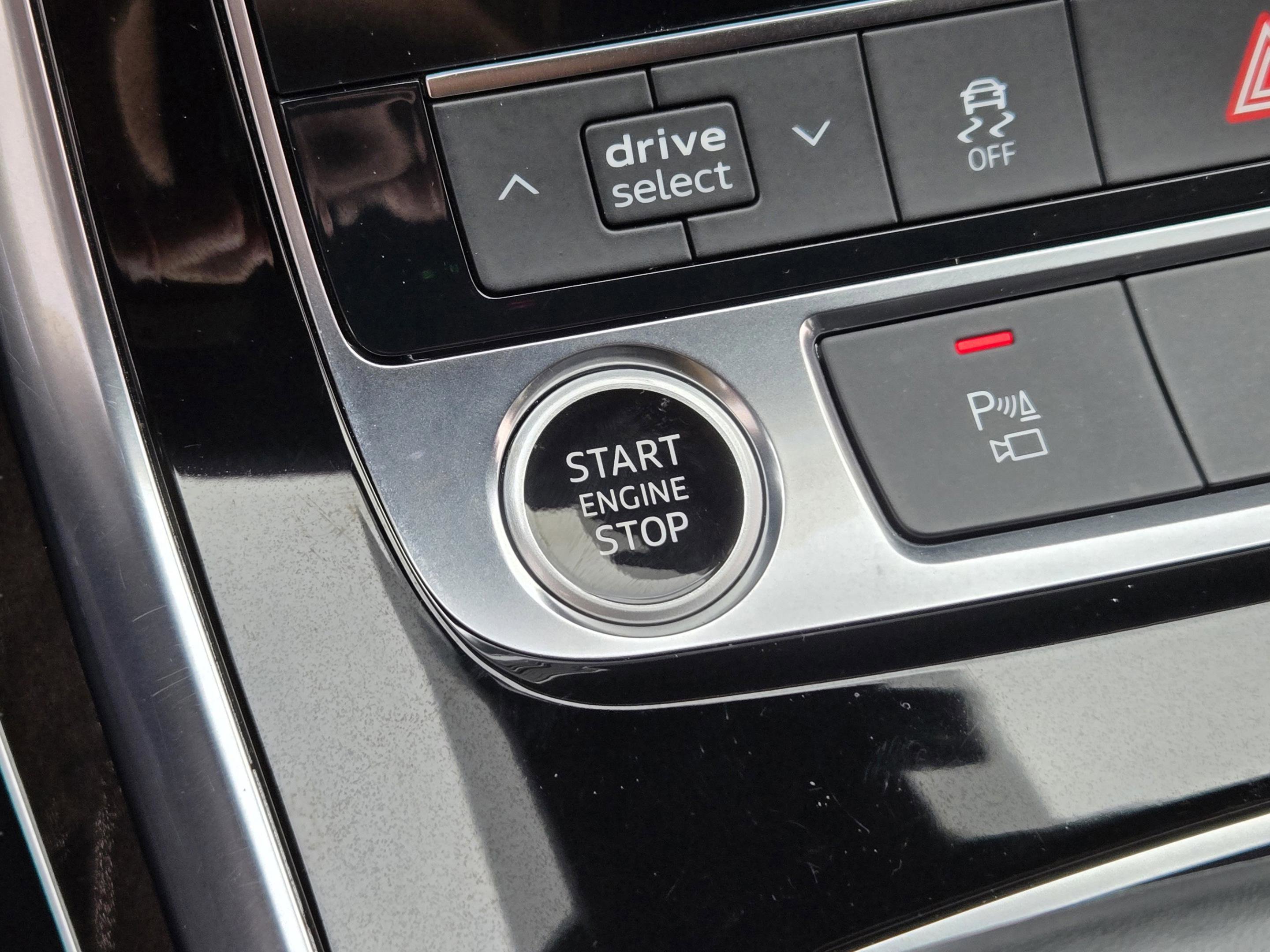 Used 2021 Audi Q8 Premium Plus w/ Premium Plus Package AWD/4WD image 19