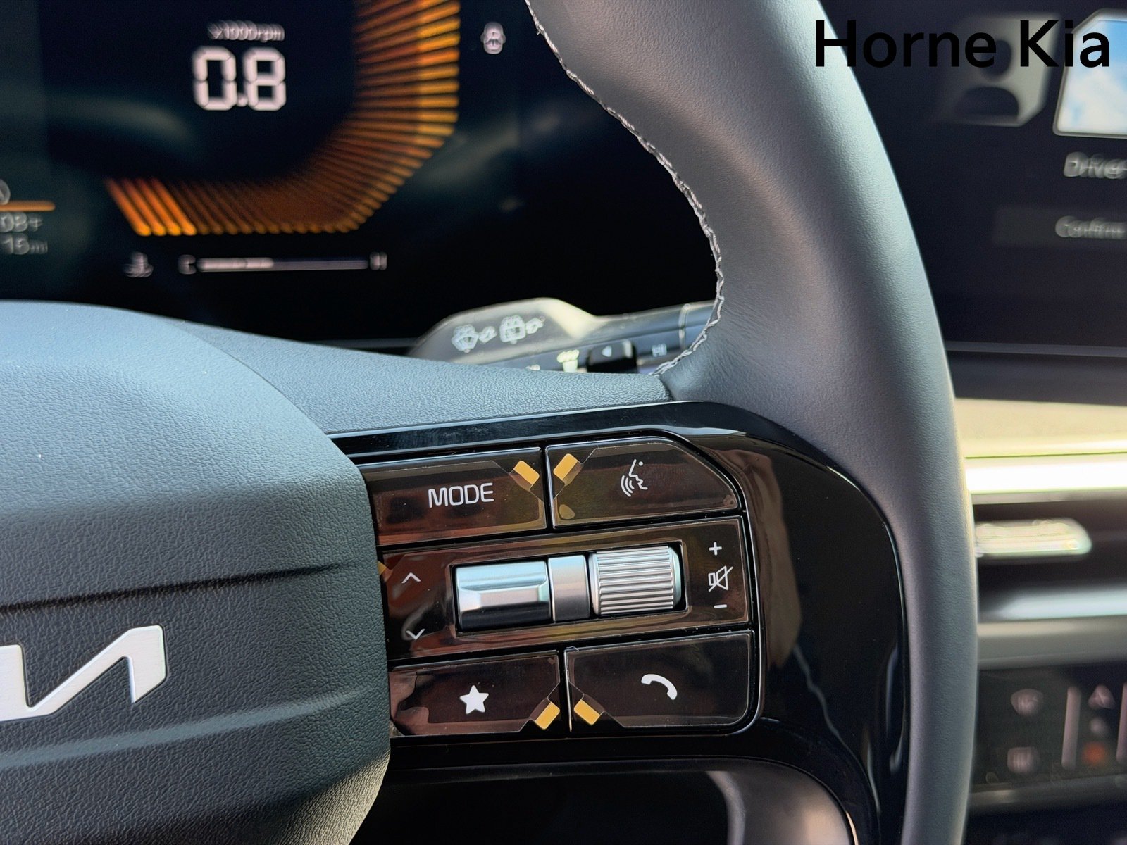 New 2026 Kia Sorento LX FWD image 13