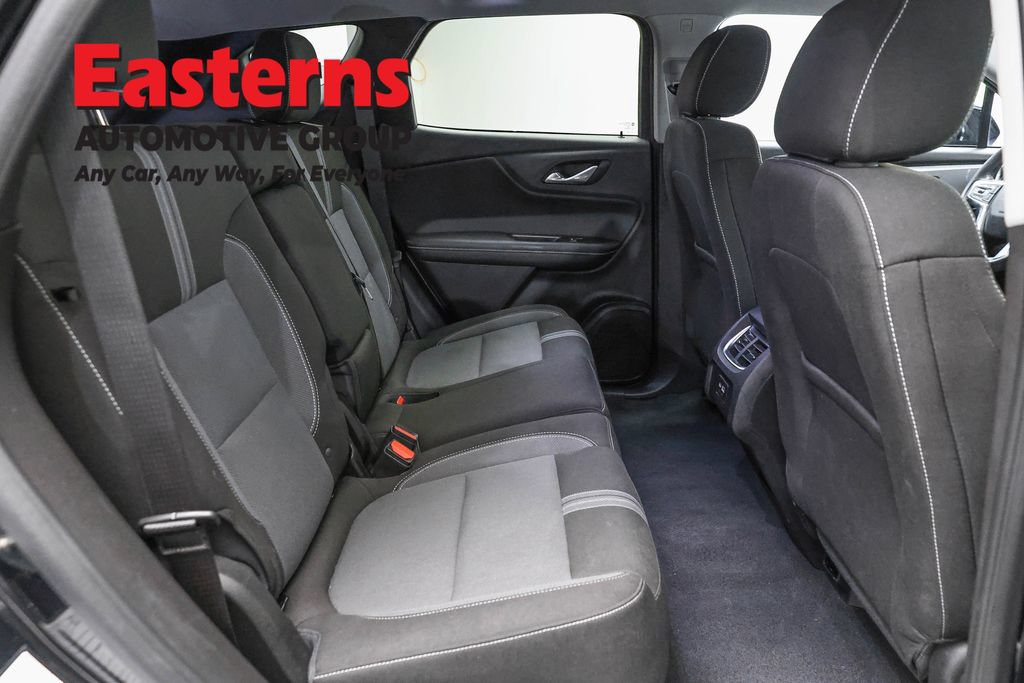 Used 2025 Chevrolet Blazer LT FWD image 24