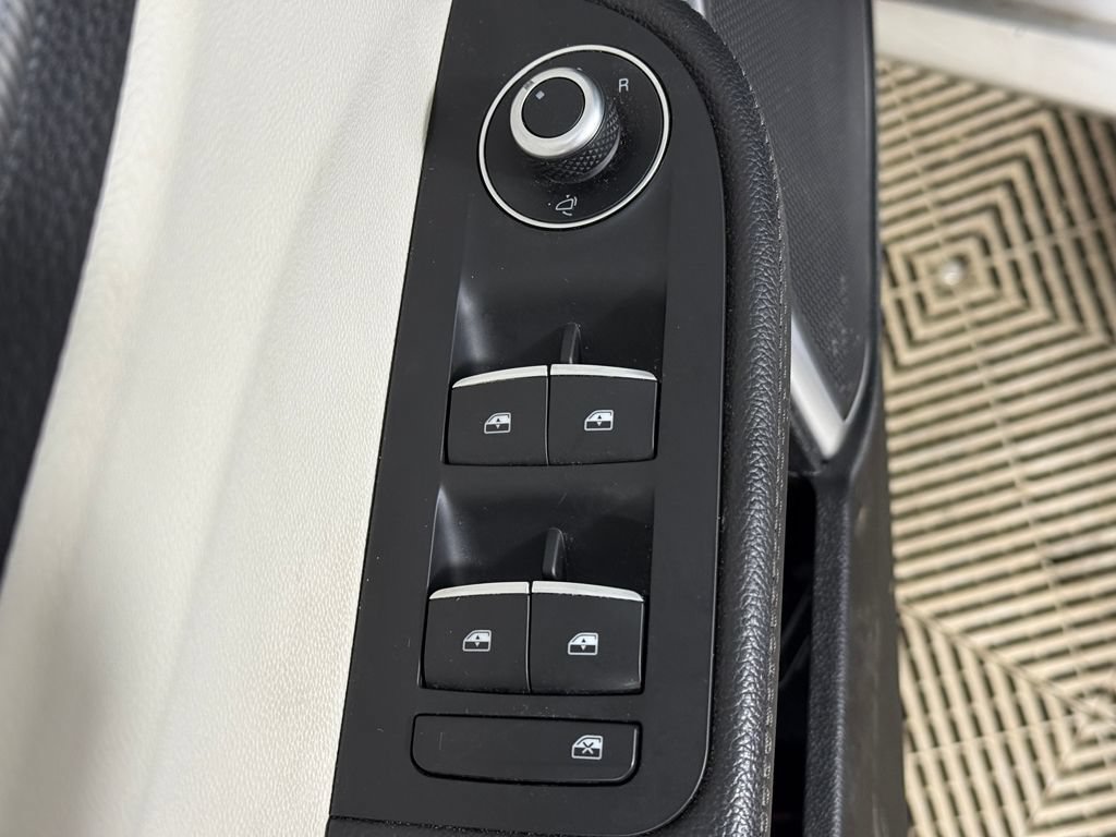 Used 2018 Alfa Romeo Giulia AWD image 35