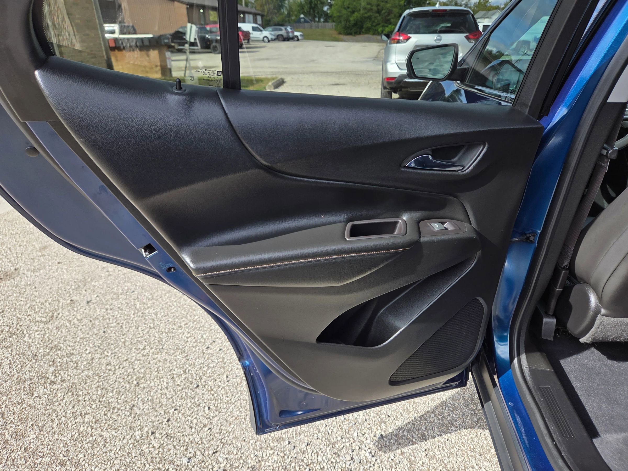 Used 2020 Chevrolet Equinox Premier image 15