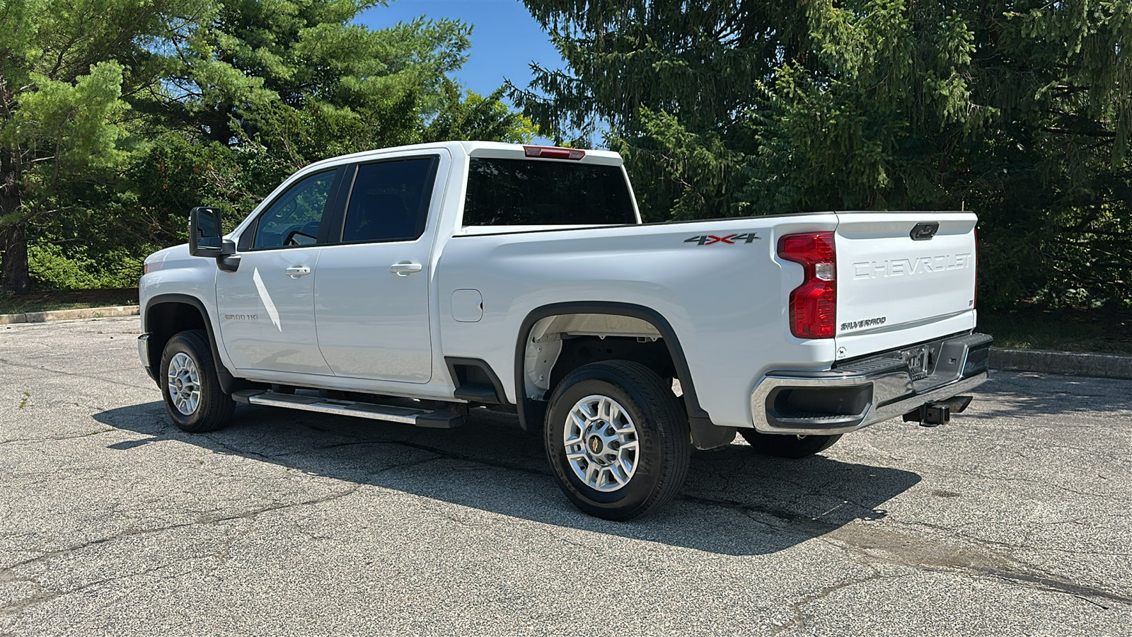 Used 2025 Chevrolet Silverado 2500 LT w/ Convenience Package AWD/4WD image 8