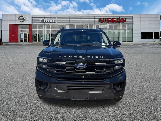 Used 2025 Ford Expedition Active AWD/4WD image 2