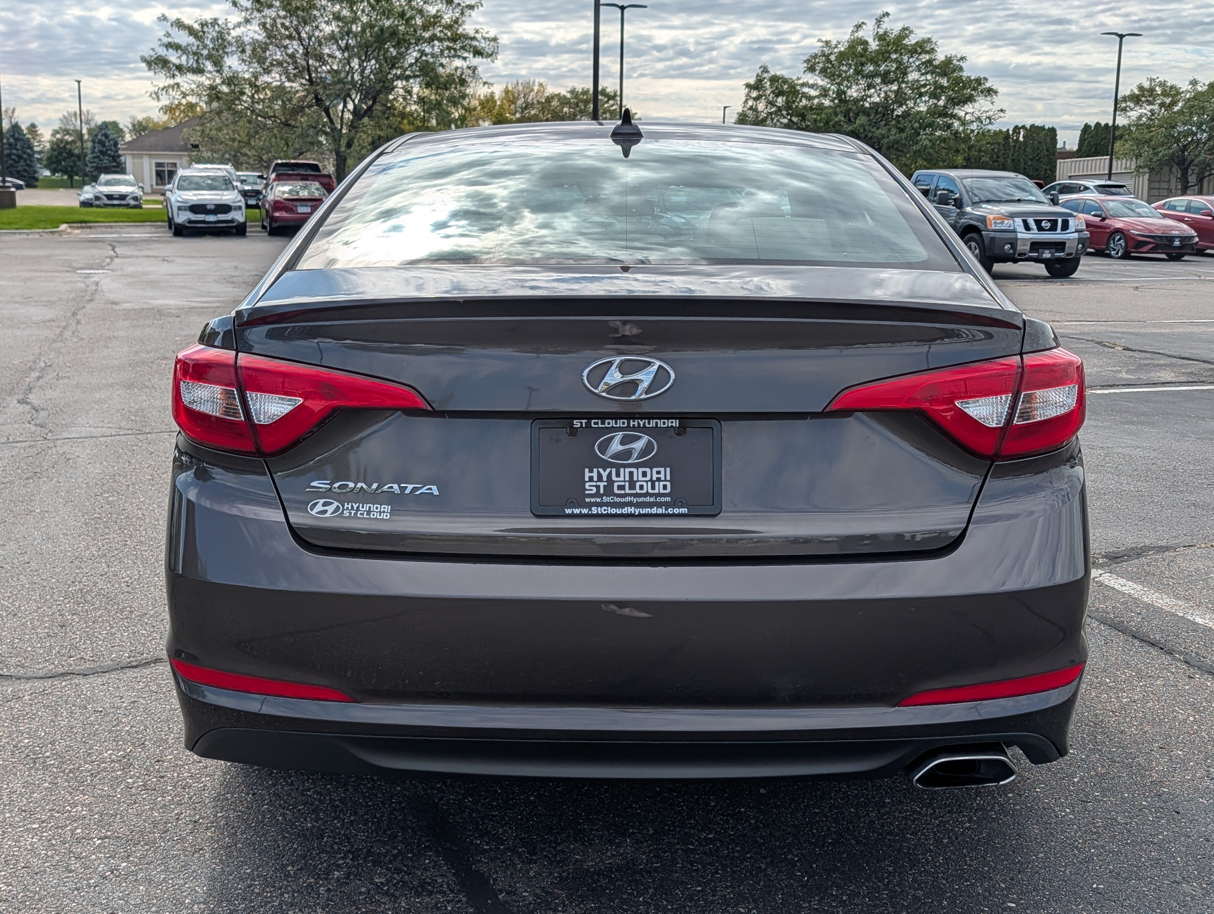Used 2015 Hyundai Sonata SE FWD image 4