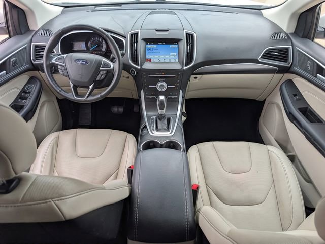 Used 2018 Ford Edge Titanium w/ Equipment Group 301A FWD image 11