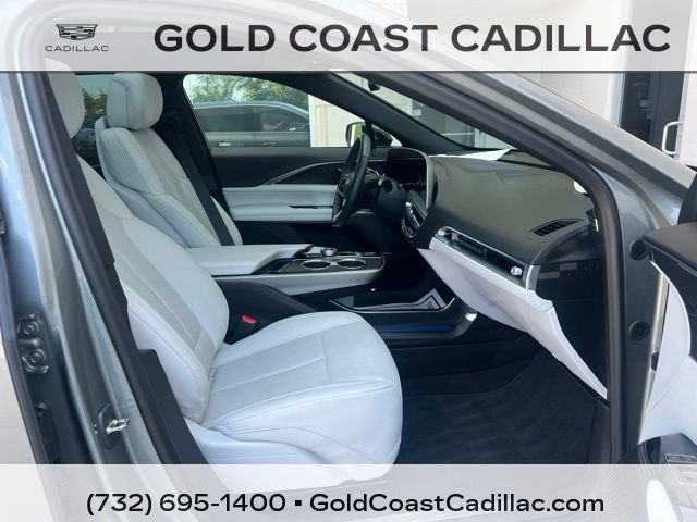 Certified 2024 Cadillac Lyriq Luxury RWD image 7