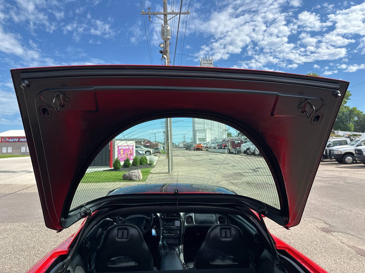 Used 1997 Chevrolet Corvette Coupe w/ Performance Handling Pkg RWD image 35
