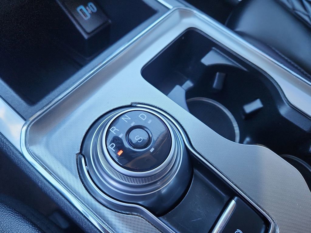 Used 2024 Ford Edge Titanium image 24