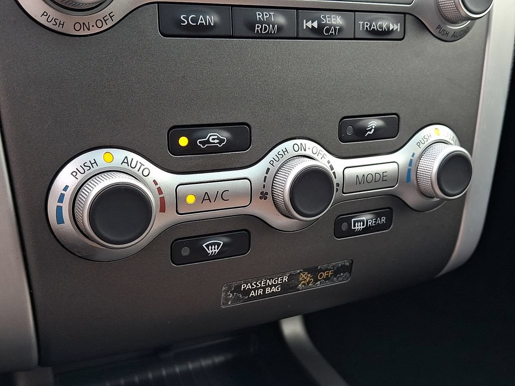 Used 2013 Nissan Murano LE w/ Platinum Pkg AWD/4WD image 22