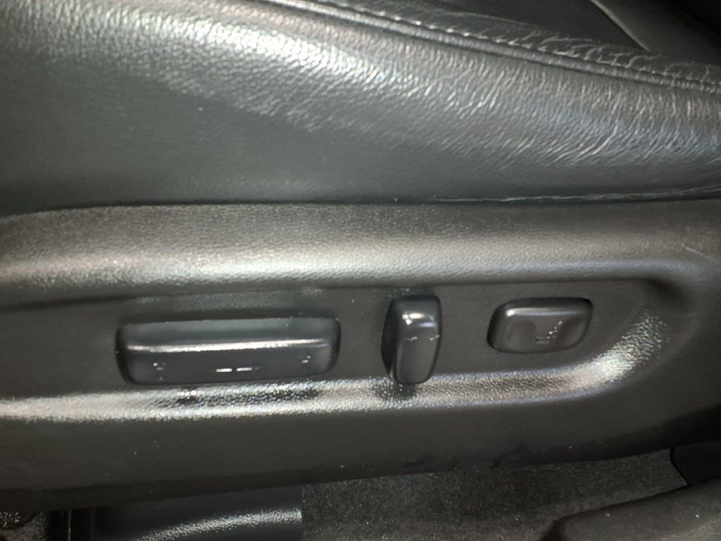 Used 2019 Honda Pilot AWD Touring image 10