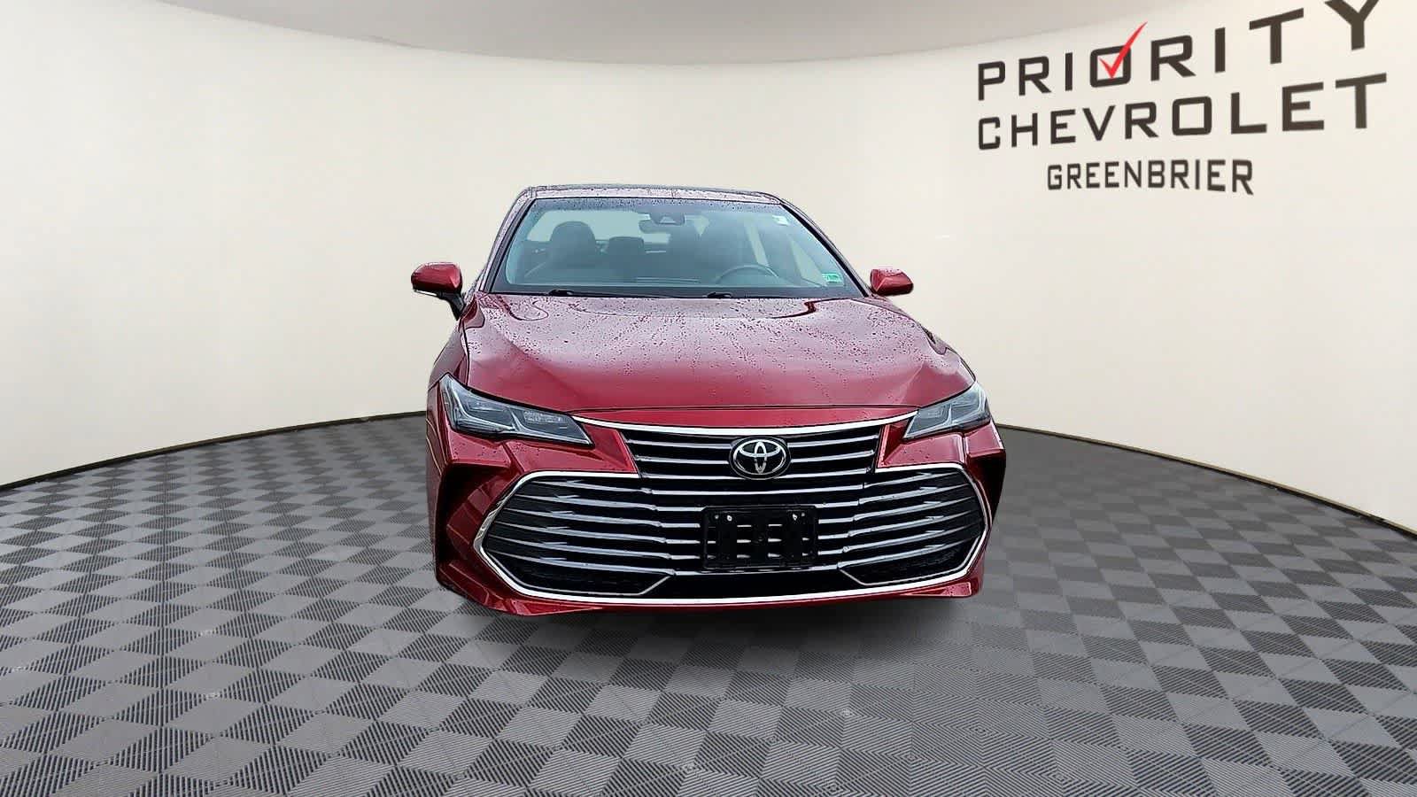 Used 2020 Toyota Avalon Limited FWD image 3