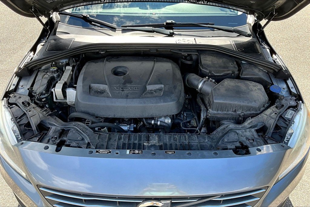 Used 2017 Volvo V60 T5 Premier w/ Convenience Package FWD image 31