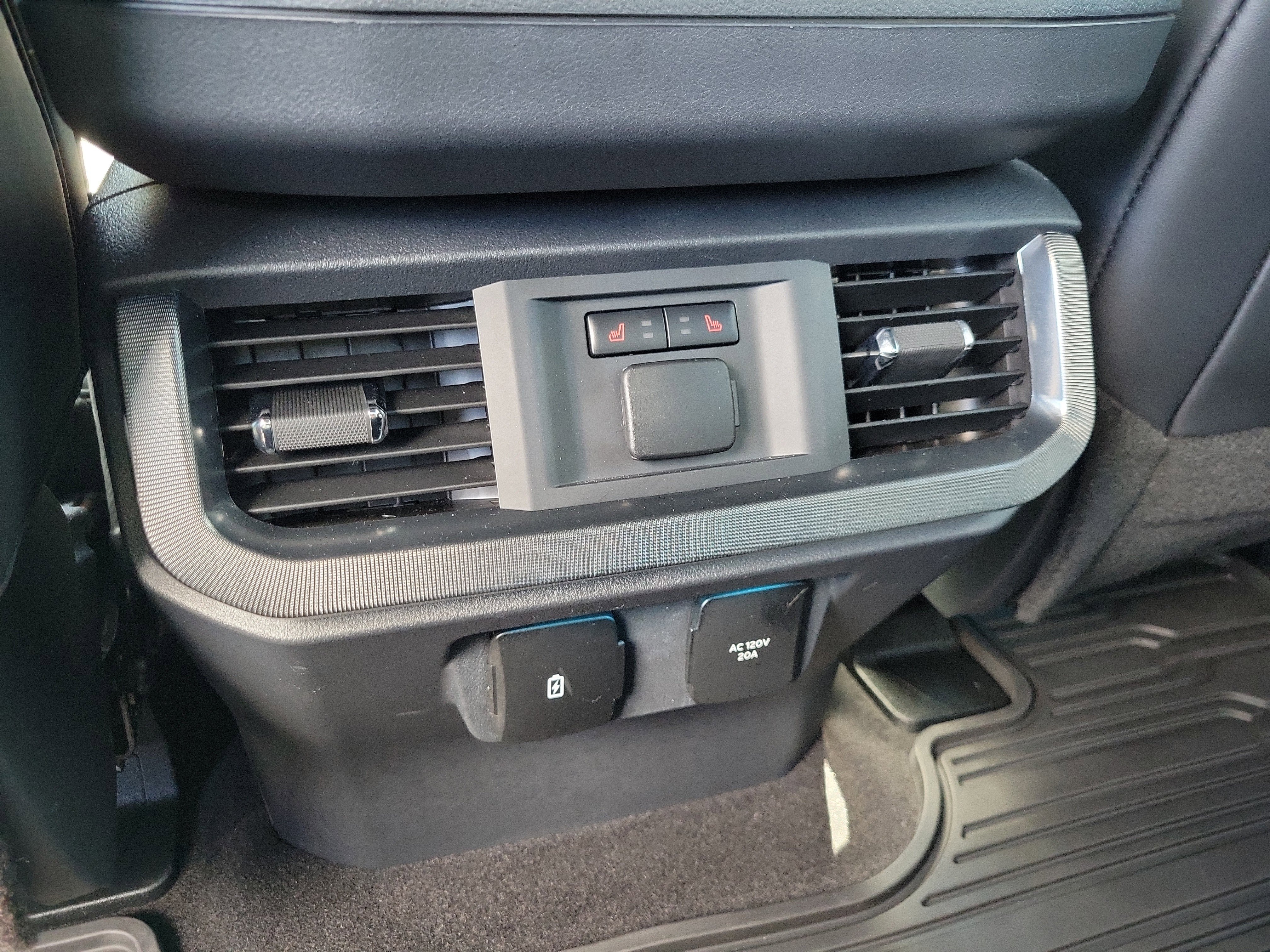 Used 2025 Ford F150 Platinum w/ Equipment Group 702A High image 16