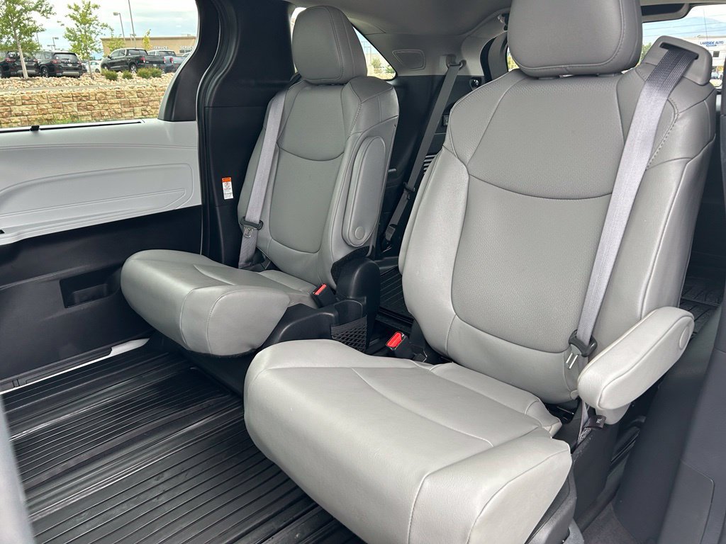 Used 2025 Toyota Sienna XLE w/ XLE Plus Package AWD/4WD image 26