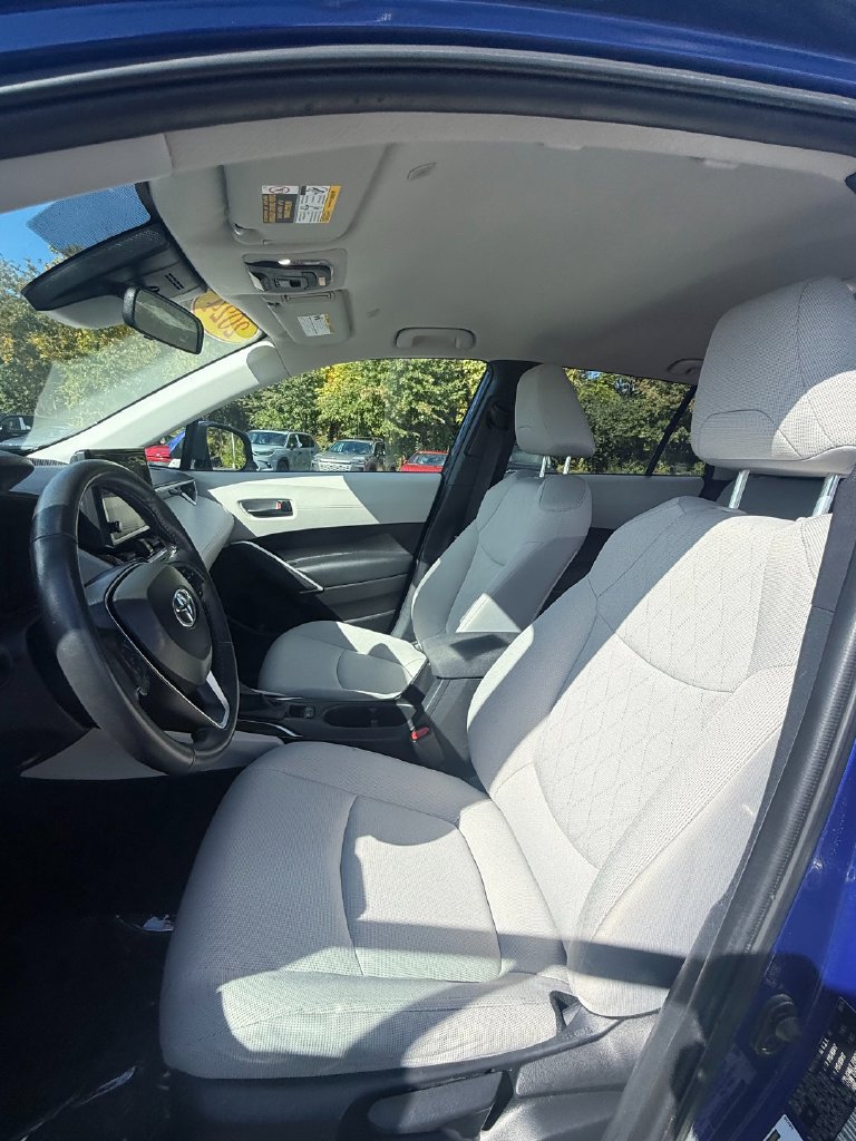 Used 2024 Toyota Corolla Cross LE AWD/4WD image 27
