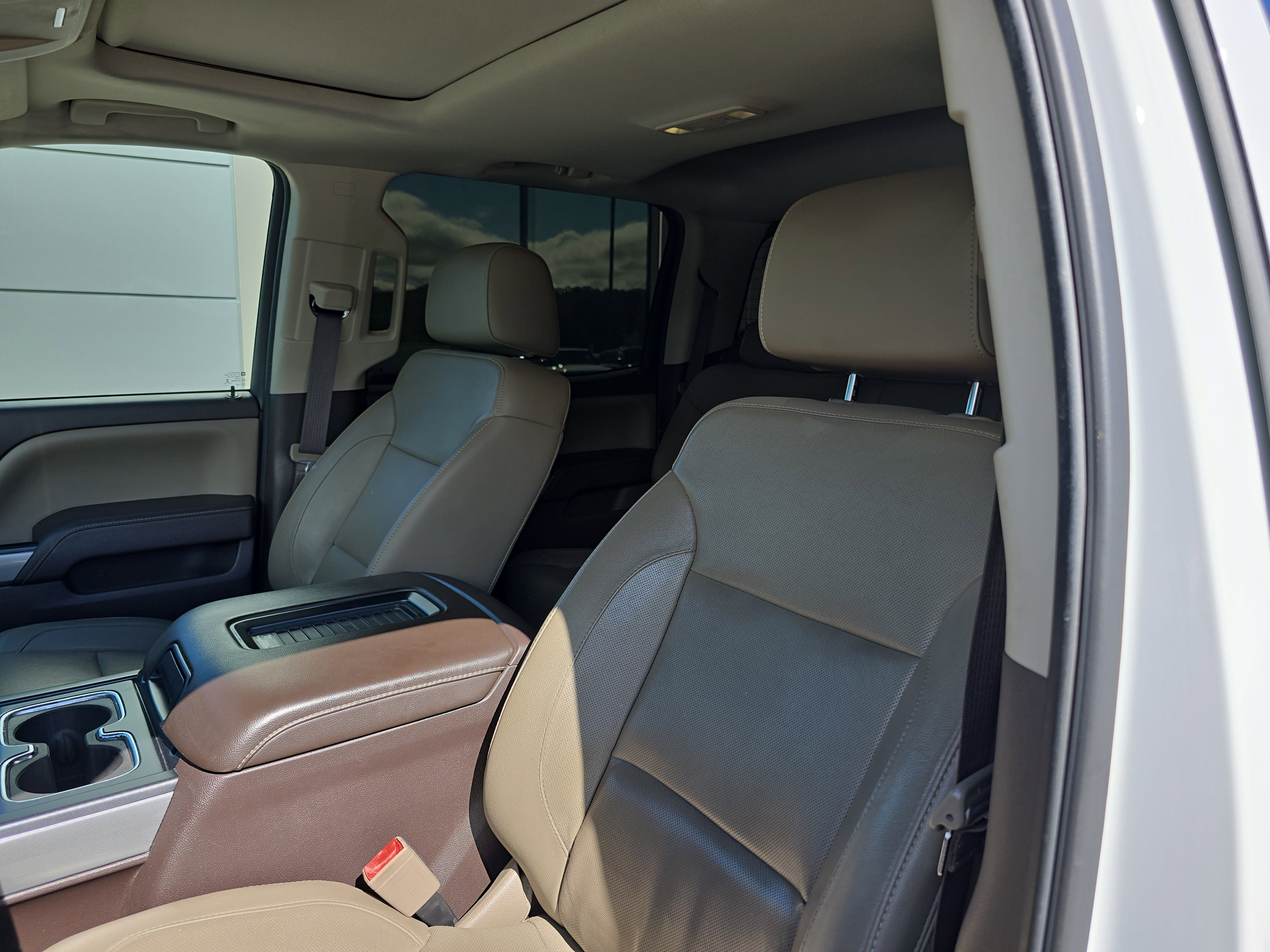 Used 2018 Chevrolet Silverado 1500 LTZ Z71 w/ LTZ Plus Package AWD/4WD image 20