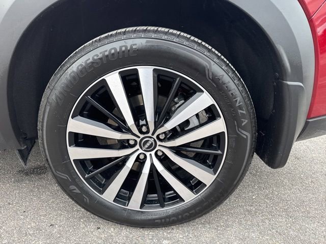 Used 2024 Nissan Pathfinder Platinum w/ Black Appearance Package image 55