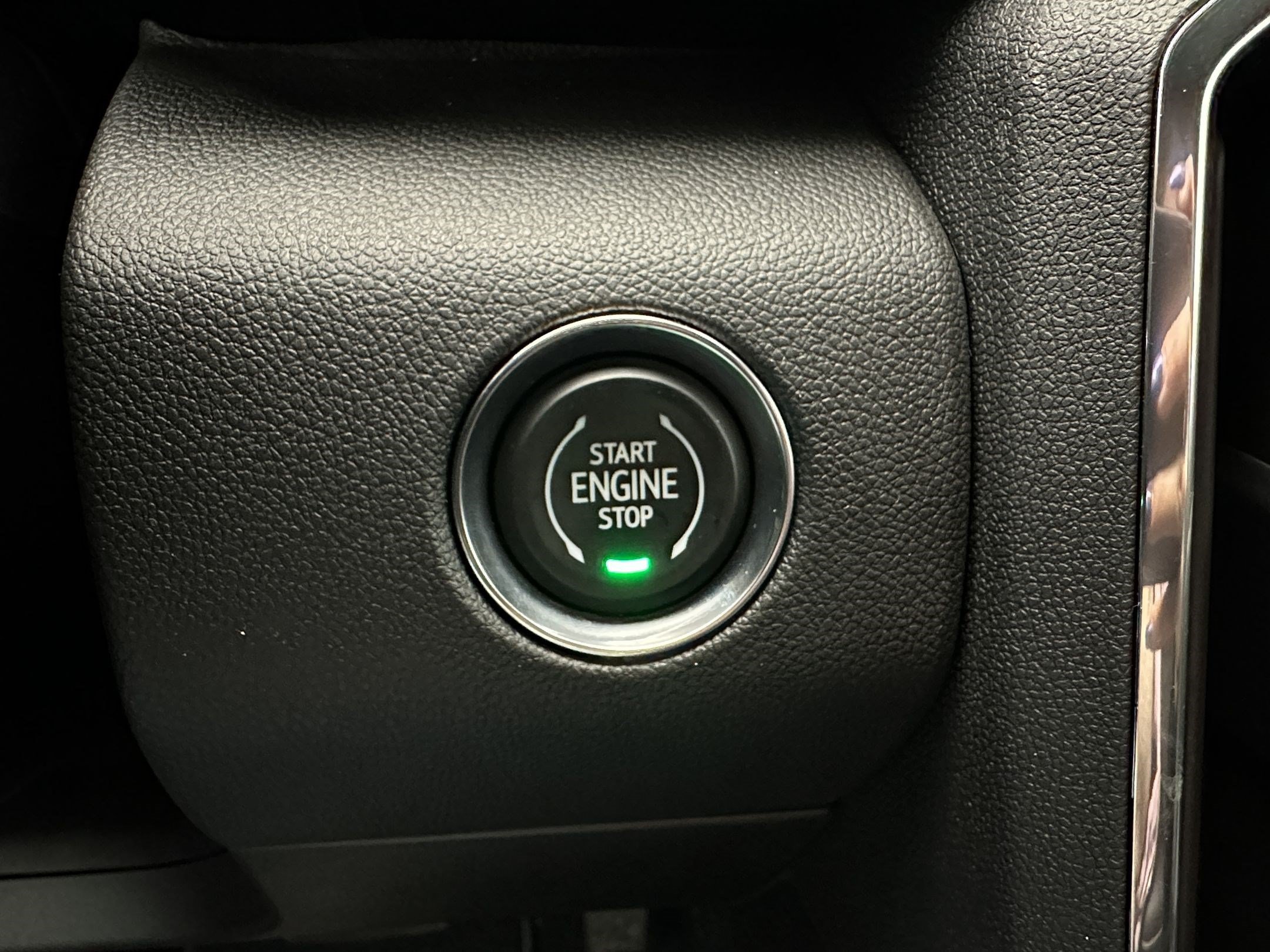 Certified 2026 GMC Acadia Elevation AWD/4WD image 17