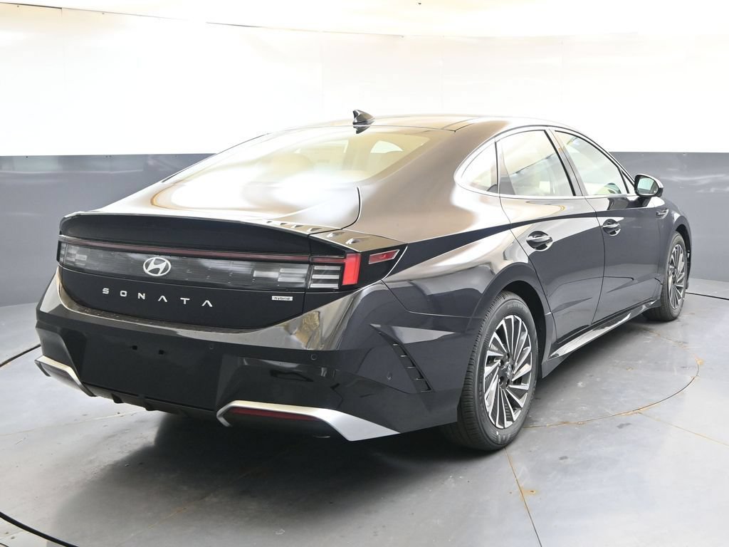 New 2026 Hyundai Sonata Limited FWD image 5