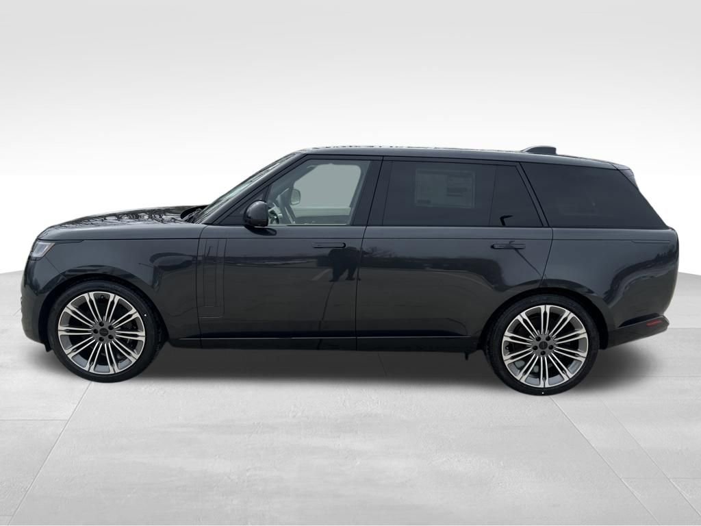 New 2026 Land Rover Range Rover Long Wheelbase SE video 3