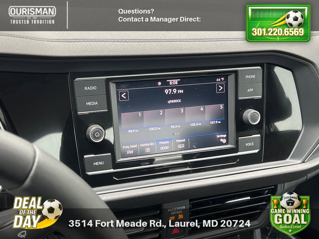 Used 2024 Volkswagen Jetta SE FWD image 11