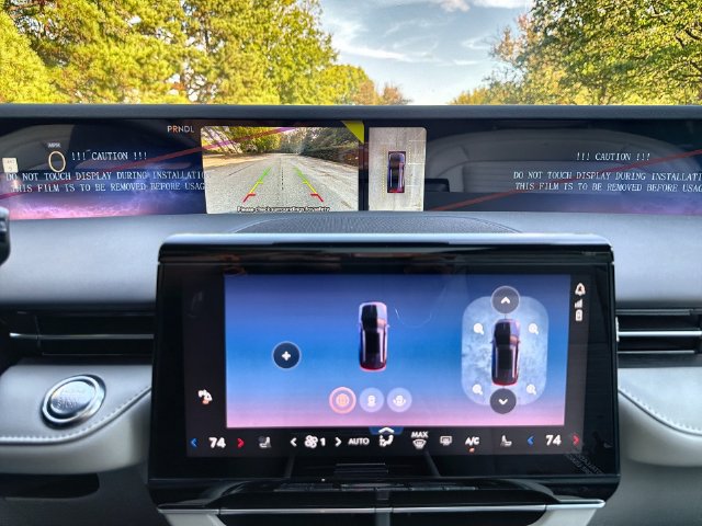 New 2026 Lincoln Nautilus Reserve AWD/4WD image 17
