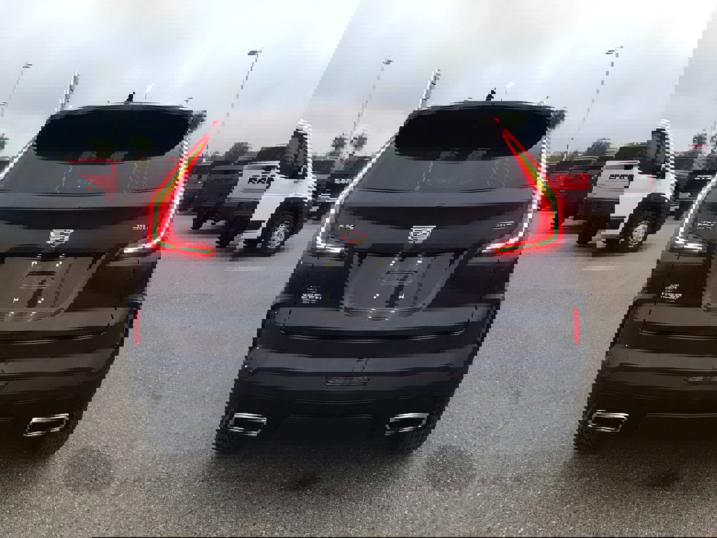 Used 2025 Cadillac XT4 Premium Luxury image 6