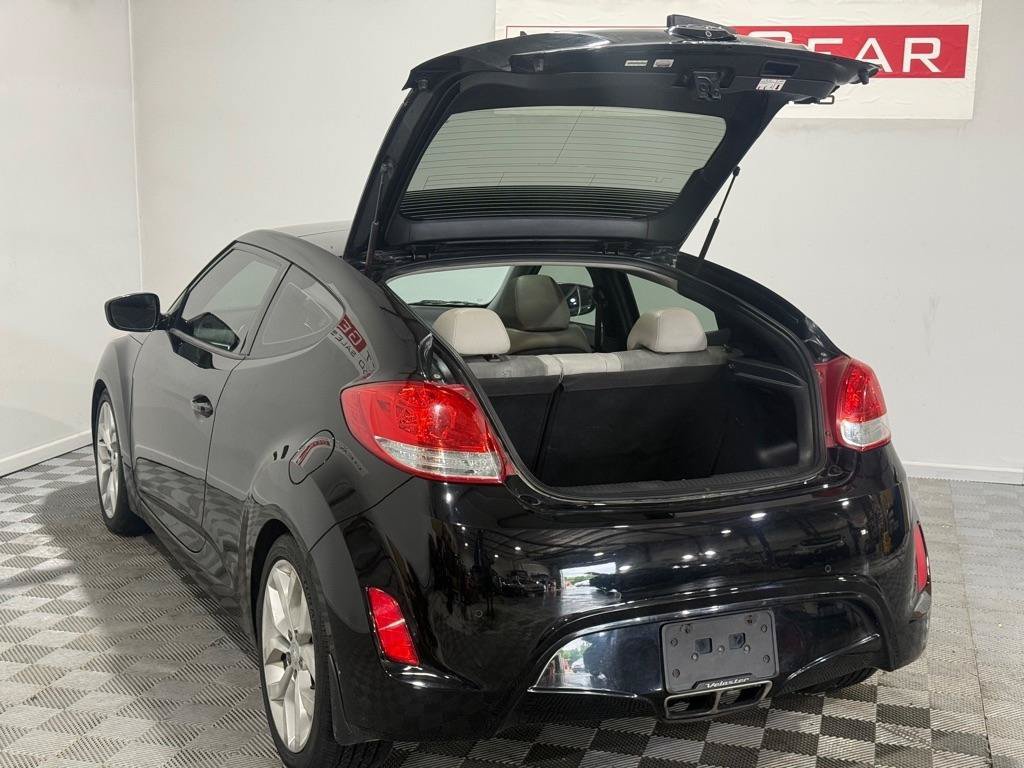Used 2012 Hyundai Veloster w/ Style Pkg FWD image 20