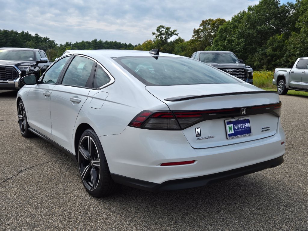 Used 2023 Honda Accord Sport image 3