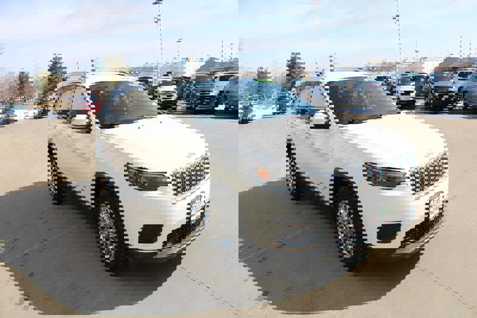 Used 2020 Jeep Cherokee Latitude image 5