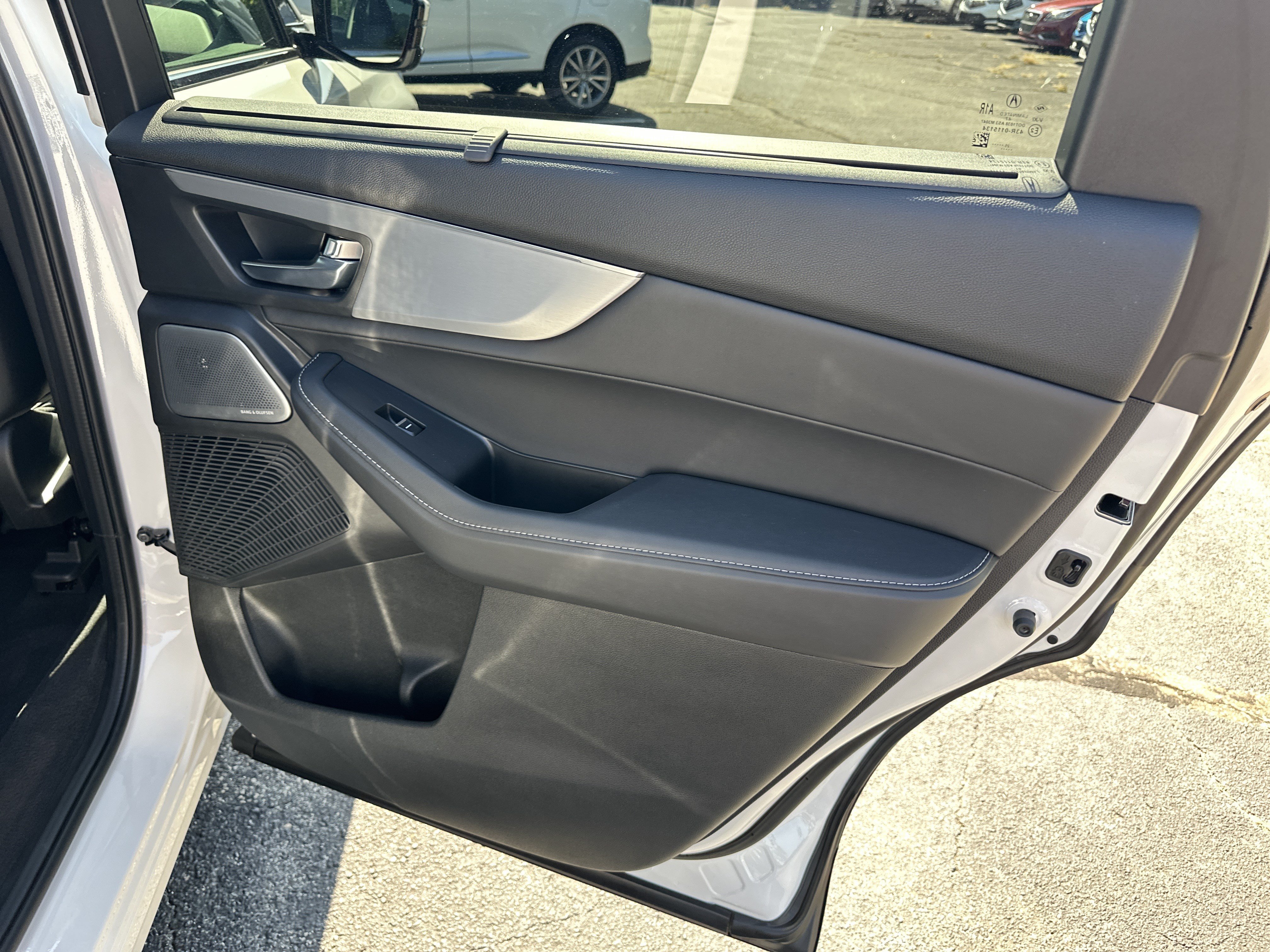 Certified 2026 Acura MDX w/ Technology Package FWD image 18