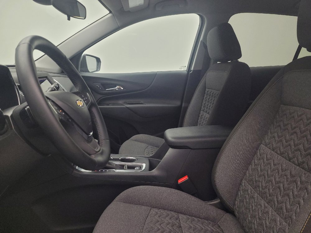 Used 2024 Chevrolet Equinox LT w/ LPO, Floor Liner Package FWD image 17