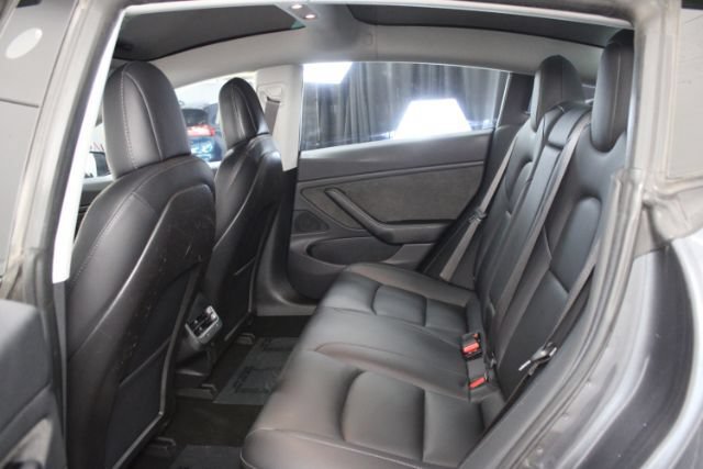 Used 2018 Tesla Model 3 Long Range AWD/4WD image 18