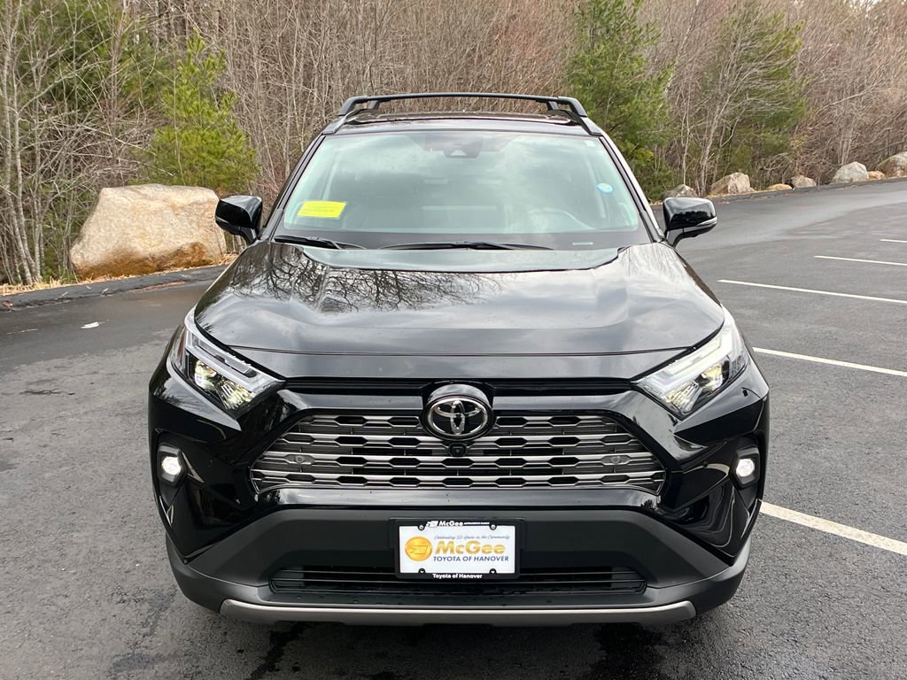 Used 2025 Toyota RAV4 Limited w/ Advanced Technology Package image 8