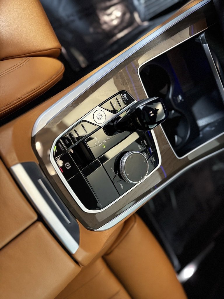 Used 2022 BMW X5 xDrive40i w/ Premium Package image 13