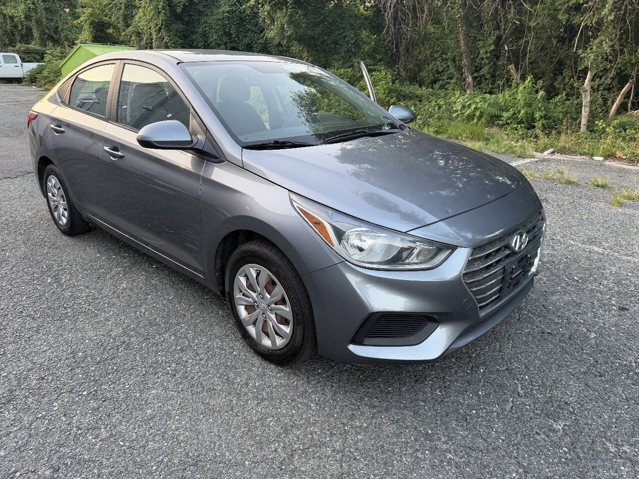 Used 2019 Hyundai Accent SE FWD image 3