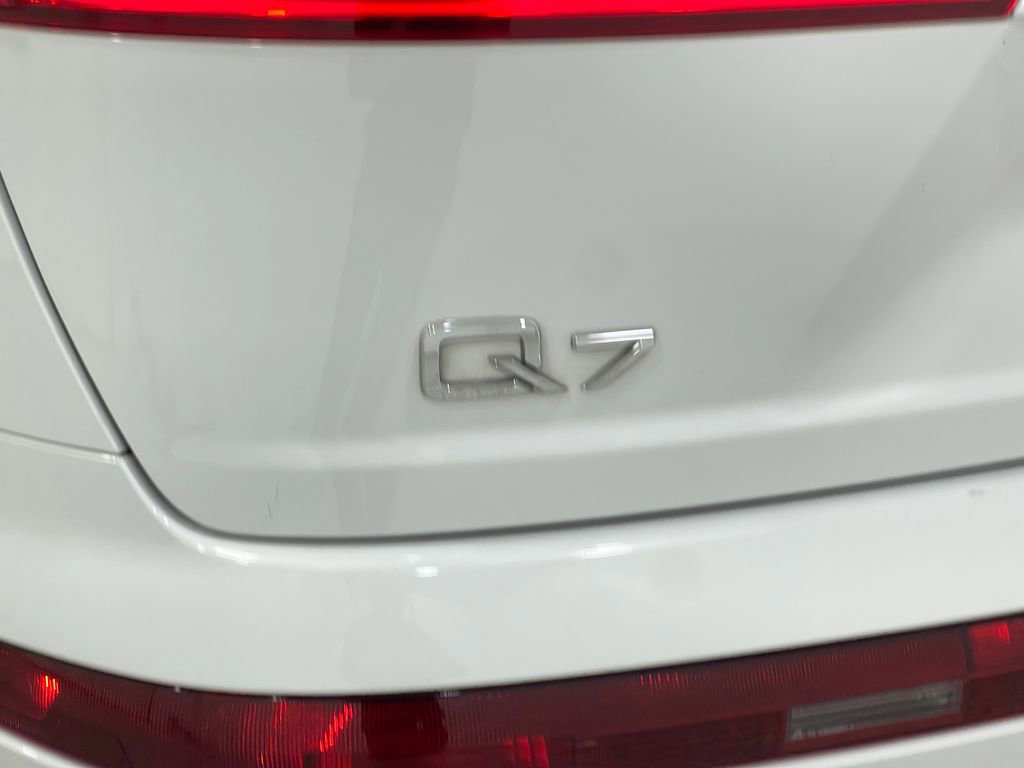 Used 2018 Audi Q7 3.0T Prestige w/ Prestige Package image 39