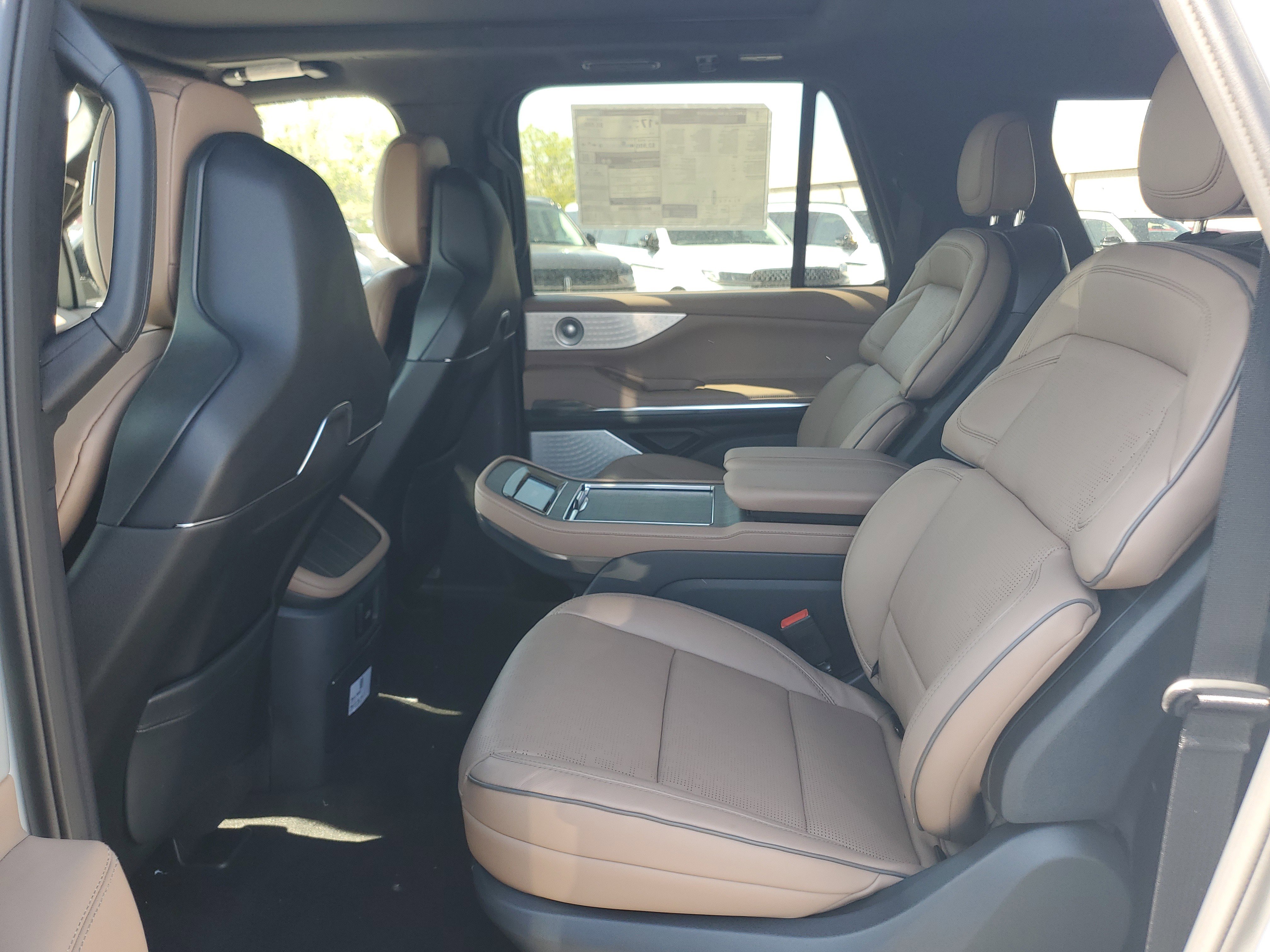New 2026 Lincoln Navigator L Black Label AWD/4WD image 26