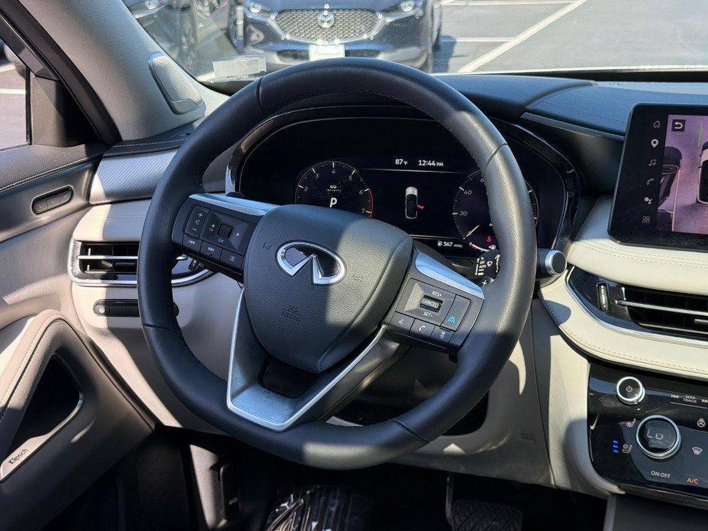 Used 2026 INFINITI QX60 Luxe w/ Cargo Package AWD/4WD image 13
