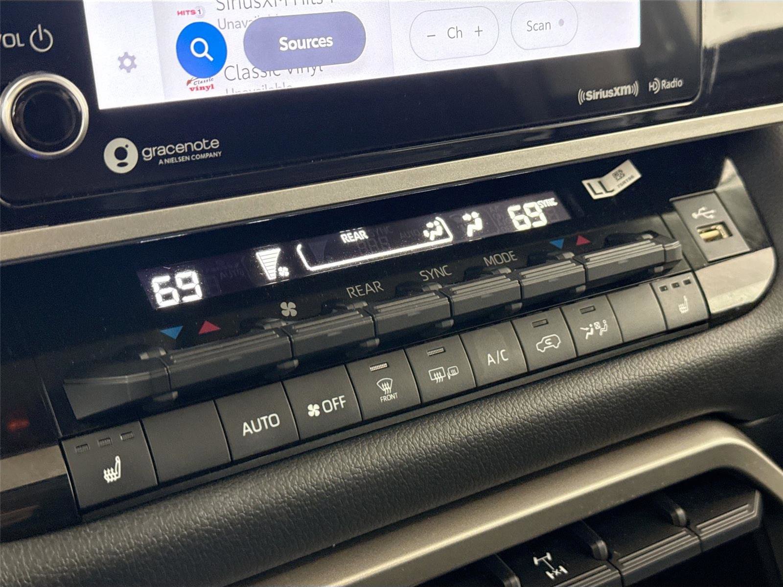 Certified 2024 Toyota Sequoia SR5 image 28