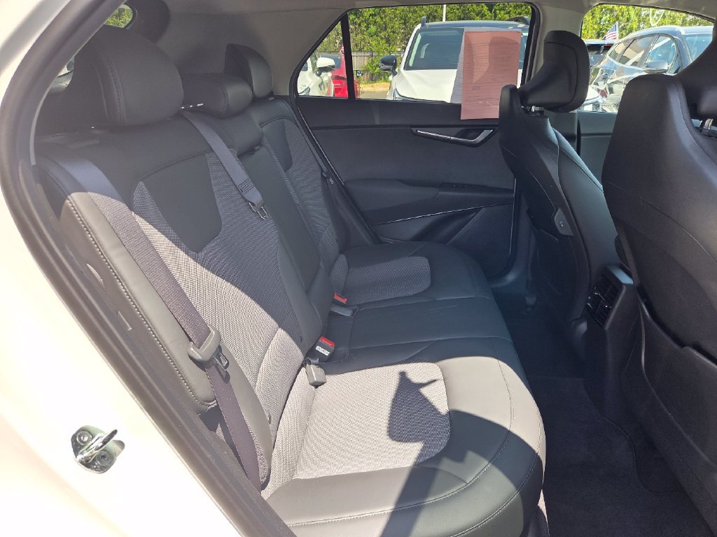 Used 2023 Kia Niro EX w/ EX Cold Weather Package FWD image 29