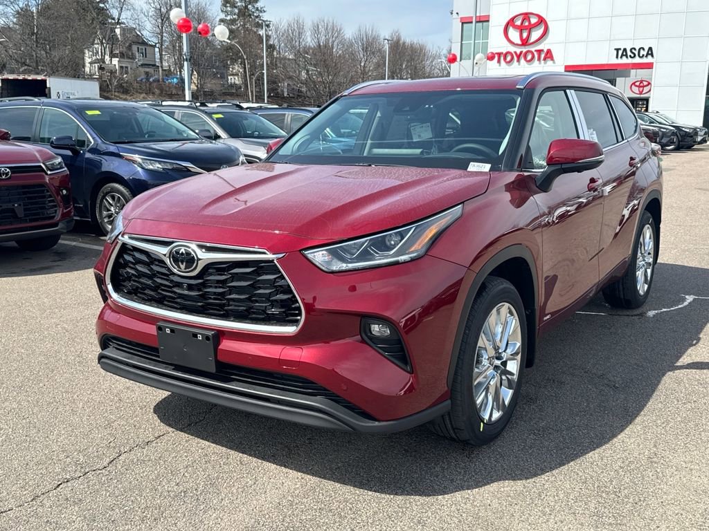 New 2026 Toyota Highlander Limited image 3