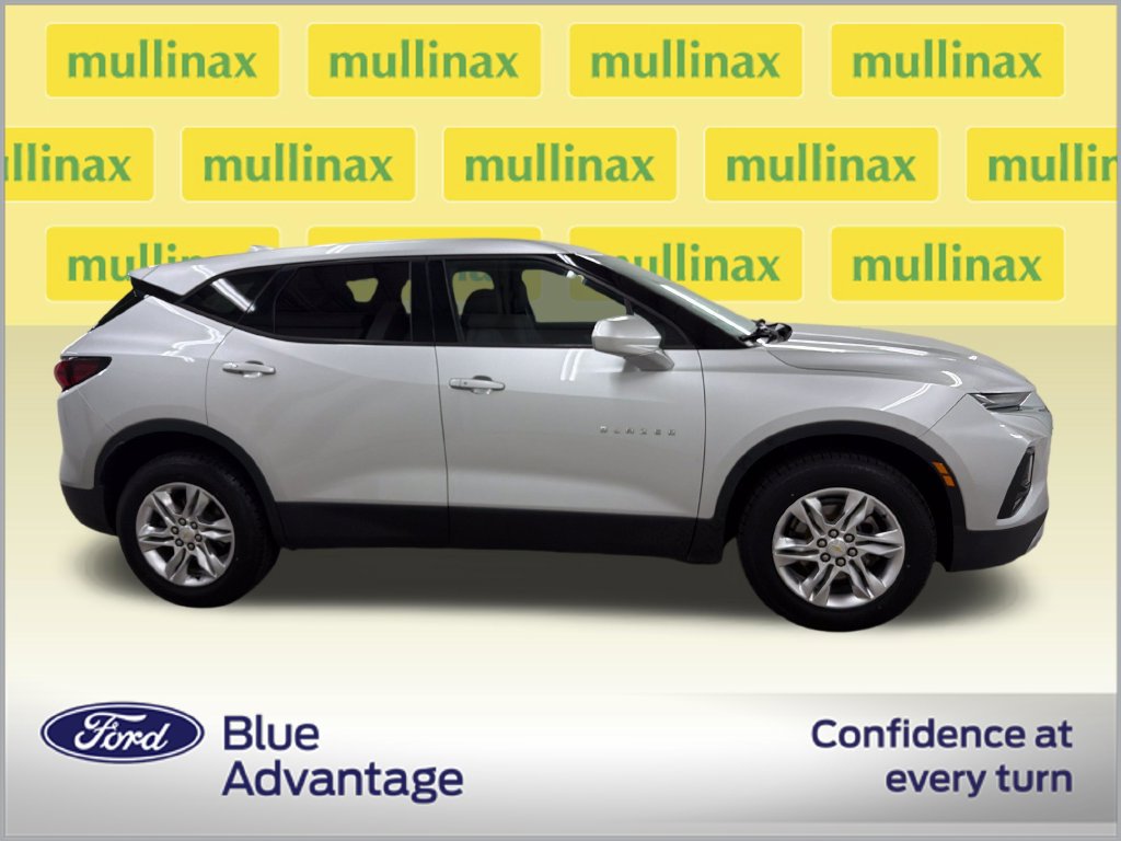 Used 2019 Chevrolet Blazer LT FWD image 2