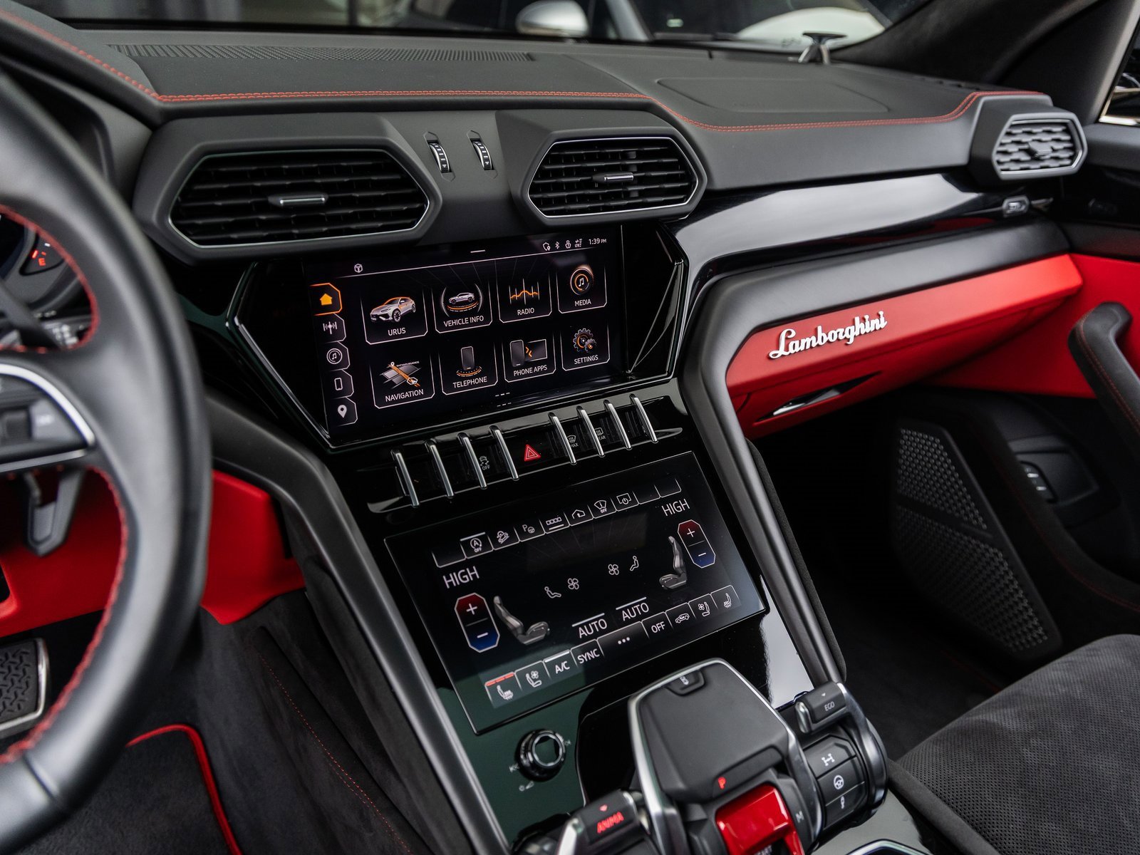 Used 2024 Lamborghini Urus S image 30